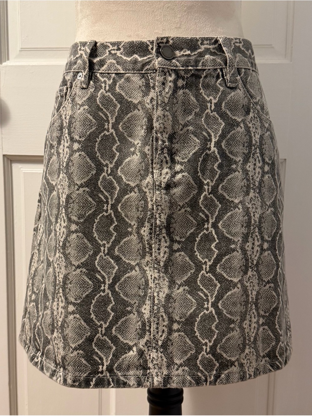 BLANKNYC Cotton Gray and White Python Print Denim Mini Skirt, Size 30 (10-12)